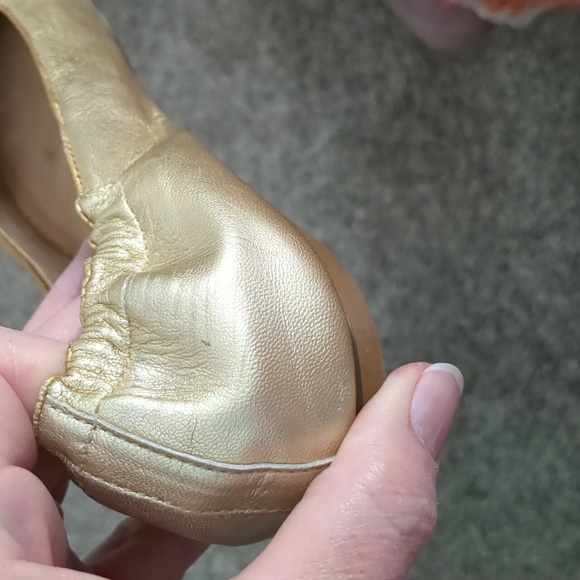 Lilly Pulitzer Gold Ballet Flats Sz. 10 - Picture 8 of 8